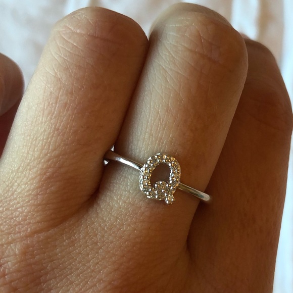 Roberto Coin initial ring - Picture 2 of 4